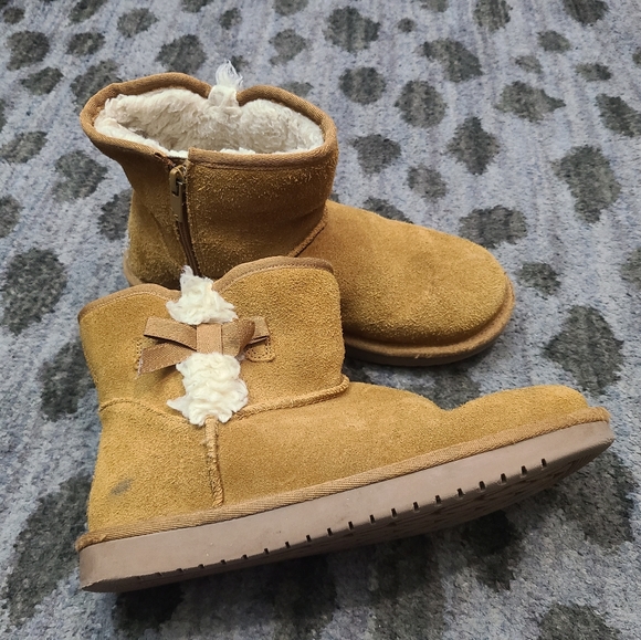 Ugg Koolaburra Tan Bow Ankle Booties sz 6.5 - Picture 15 of 15